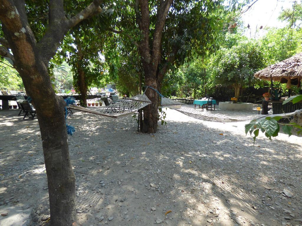 Chitwan Gaida Lodge Sauraha Eksteriør bilde