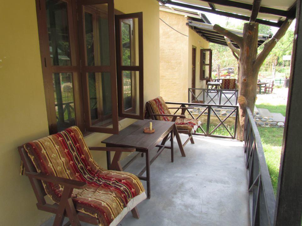 Chitwan Gaida Lodge Sauraha Eksteriør bilde