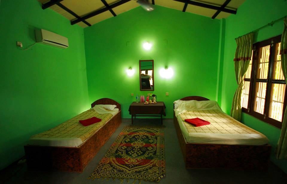 Chitwan Gaida Lodge Sauraha Eksteriør bilde